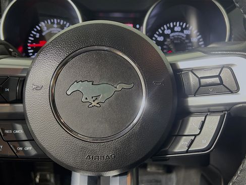Used 2021 Ford Mustang Coupe image 20