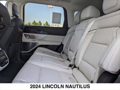 New 2024 Lincoln Nautilus Black Label image 12