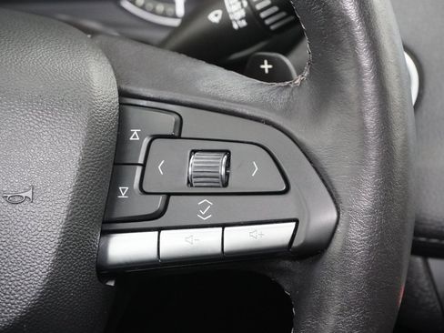 Used 2023 Cadillac XT4 Luxury w/ Cold Weather Package image 22