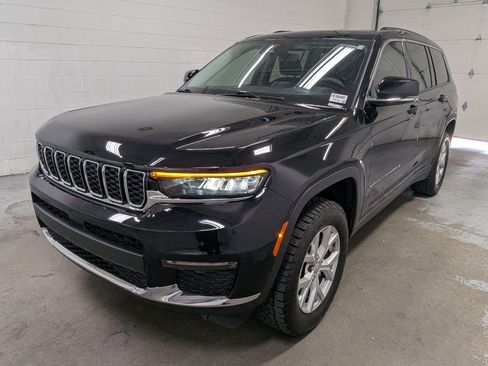 Used 2023 Jeep Grand Cherokee L Limited w/ Trailer Tow Group (B) AWD/4WD image 11