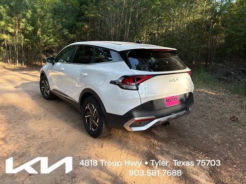 Used 2023 Kia Sportage LX AWD/4WD image 7