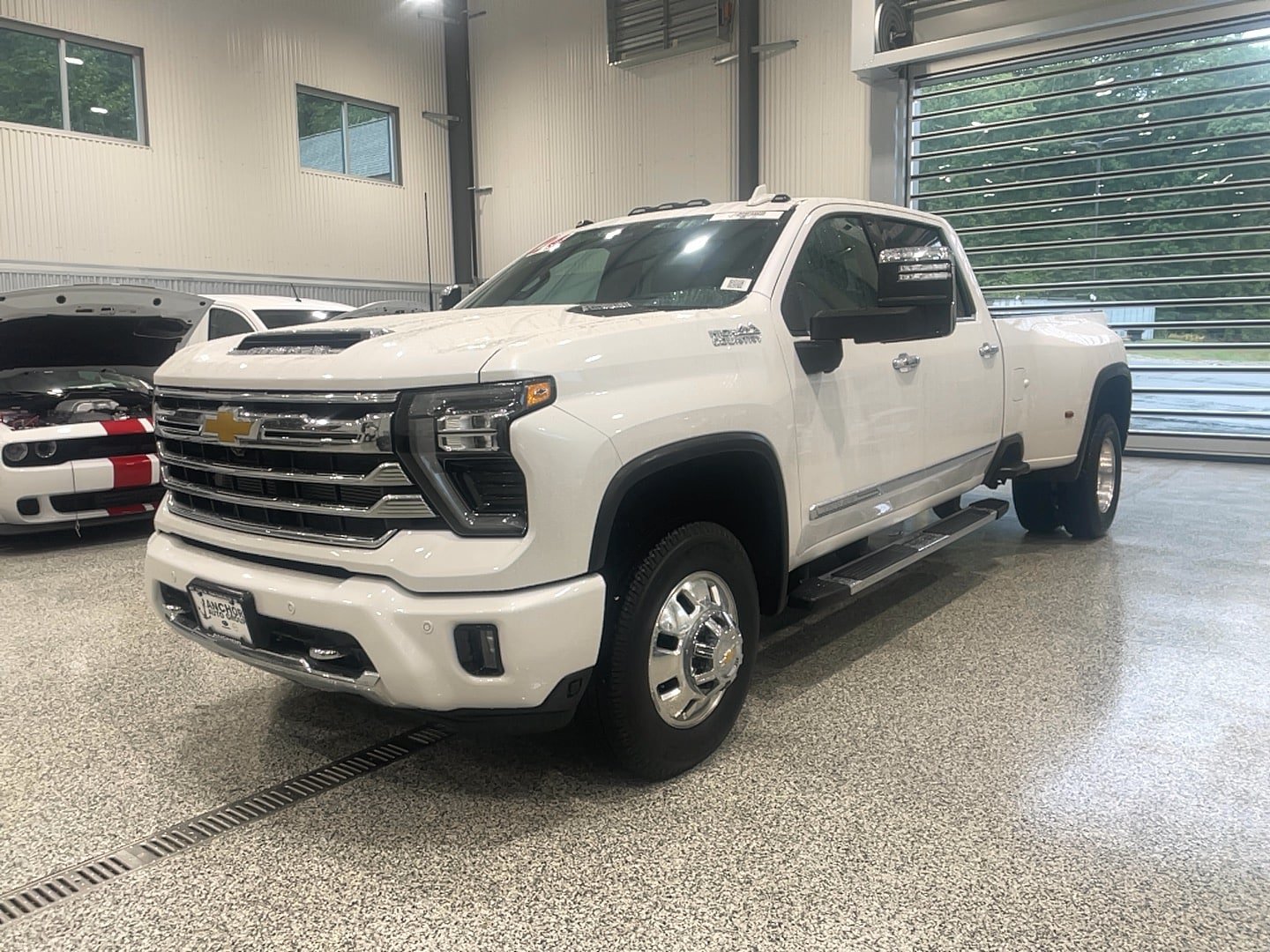 Used 2024 Chevrolet Silverado 3500 High Country w/ High Country Premium Package AWD/4WD image 19