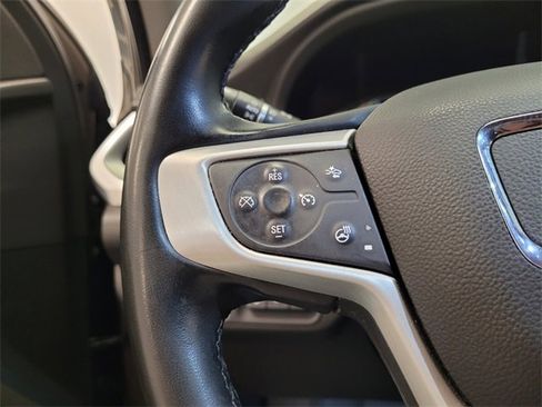 Used 2023 GMC Acadia SLT w/ Technology Package image 25