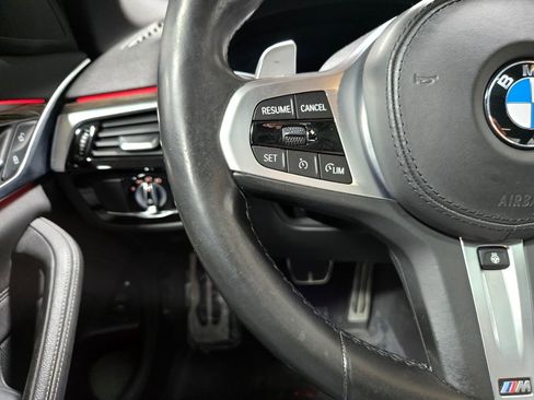 Used 2021 BMW 530e xDrive w/ M Sport Package image 15