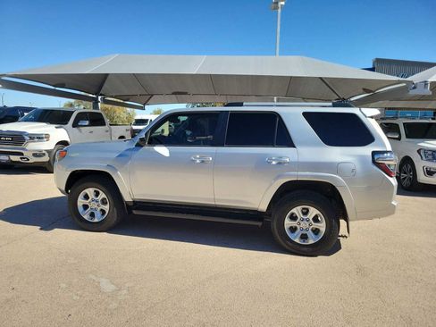 Used 2022 Toyota 4Runner SR5 image 3