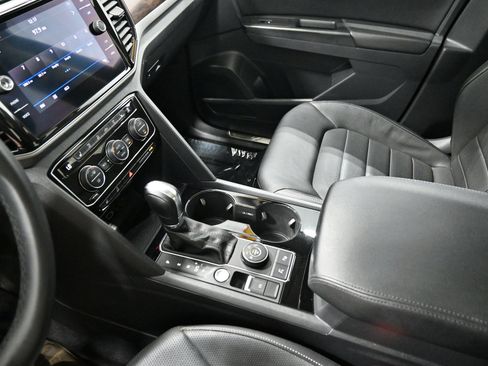 Used 2019 Volkswagen Atlas SEL Premium AWD/4WD image 16
