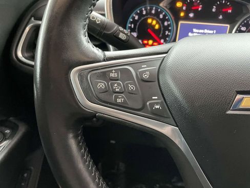 Used 2022 Chevrolet Equinox Premier image 32