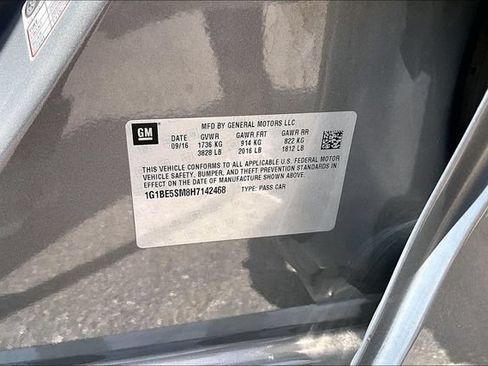 Used 2017 Chevrolet Cruze LT FWD image 18