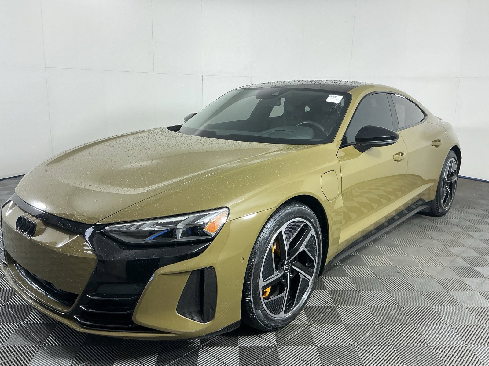 Used 2023 Audi RS e-tron GT w/ Carbon Performance Package AWD/4WD image 3