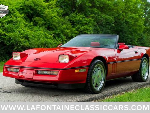 Used 1988 Chevrolet Corvette Convertible RWD image 63