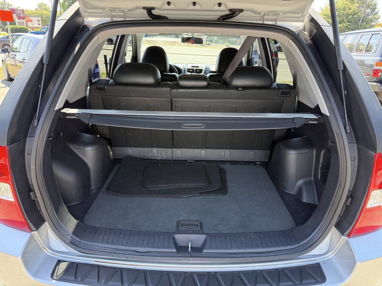Used 2009 Kia Sportage EX w/ Leather Pkg AWD/4WD image 12