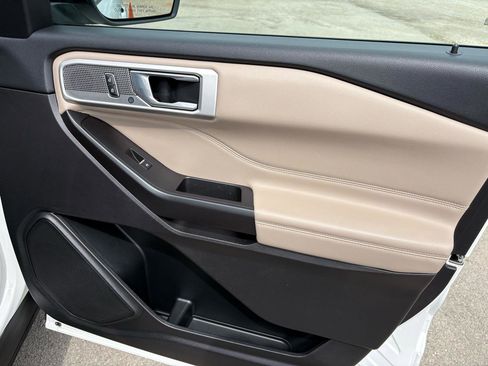 Used 2020 Ford Explorer Limited image 43