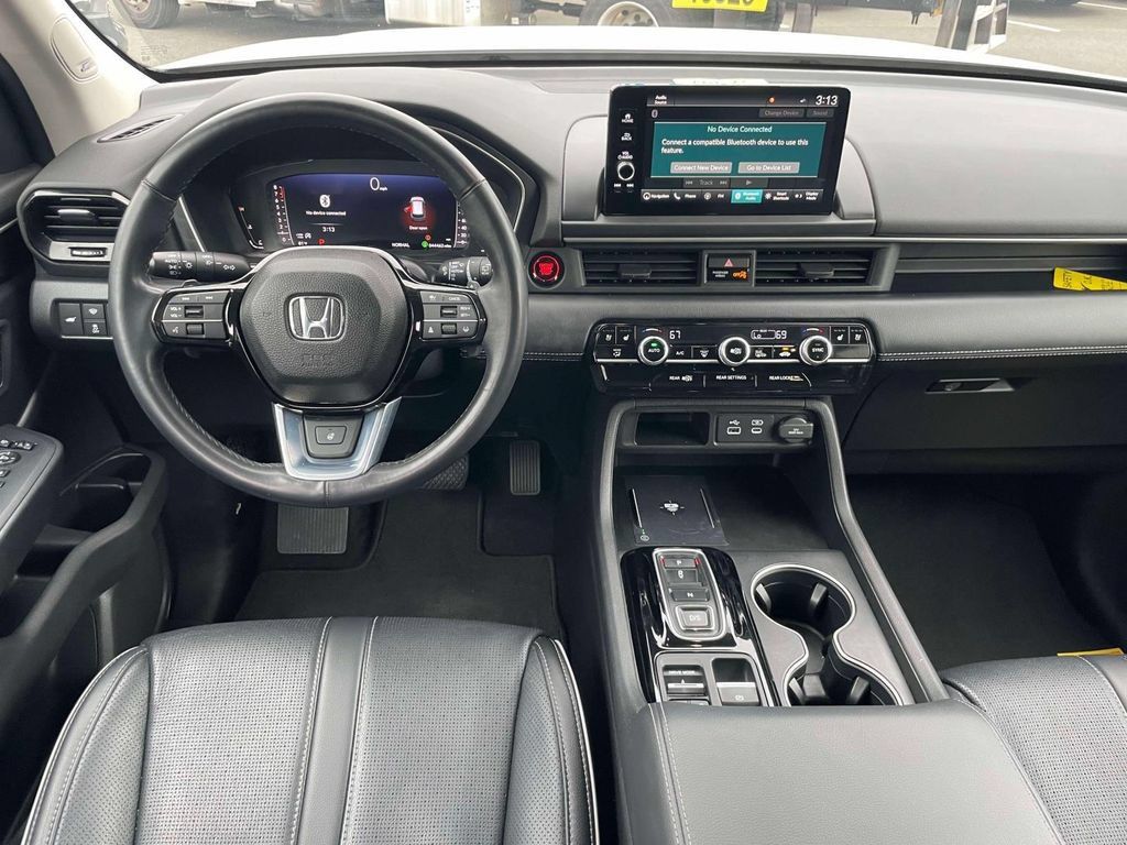 Certified 2023 Honda Pilot Elite image 11