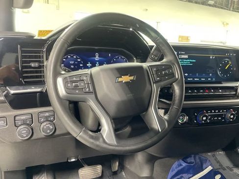 Used 2024 Chevrolet Silverado 1500 LT AWD/4WD image 14