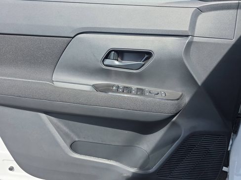 Used 2026 Nissan Kicks S FWD image 26