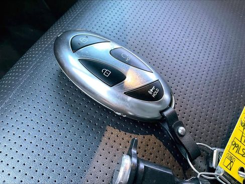 Used 2024 Hyundai Santa Fe Calligraphy image 12