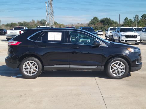 Used 2024 Ford Edge SEL image 3