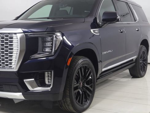 Used 2021 GMC Yukon Denali w/ Denali Premium Package image 56