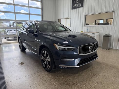 Used 2023 Volvo XC60 B5 Plus w/ Climate Package AWD/4WD image 8