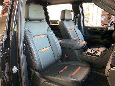 Used 2025 GMC Sierra 2500 AT4 w/ AT4 Premium Plus Package AWD/4WD image 22
