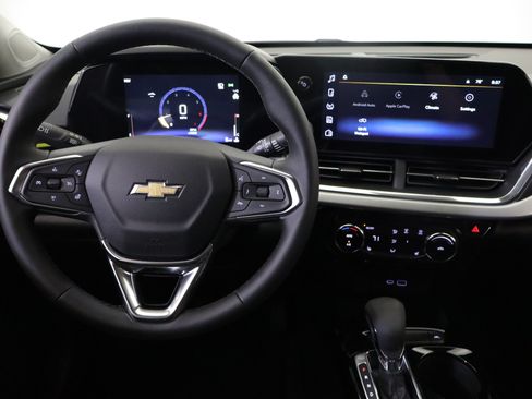 New 2026 Chevrolet Trax LT w/ Driver Confidence Package FWD image 17
