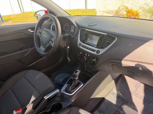 Used 2022 Hyundai Accent SE image 43