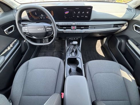 Used 2025 Kia K4 FWD image 33