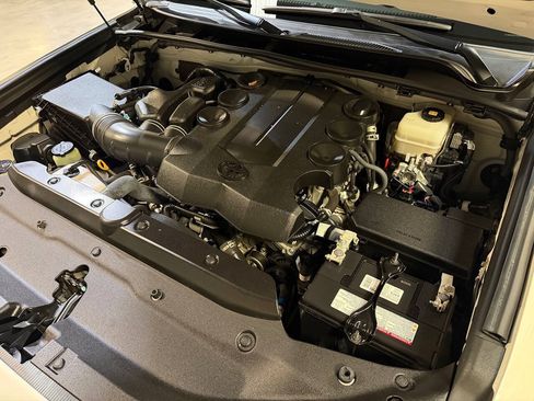 Used 2019 Toyota 4Runner Limited AWD/4WD image 22