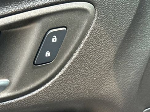 Used 2024 Buick Encore GX Preferred FWD image 19
