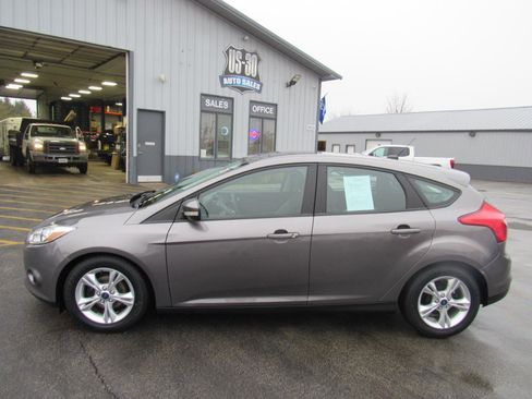 Used 2014 Ford Focus SE image 2