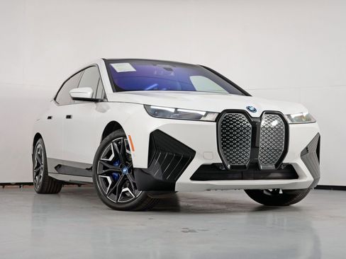 Used 2022 BMW iX xDrive50 w/ Sport Package image 60