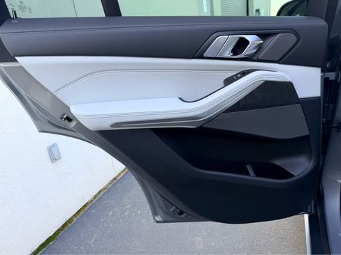 New 2026 BMW X5 sDrive40i w/ Premium Package image 18