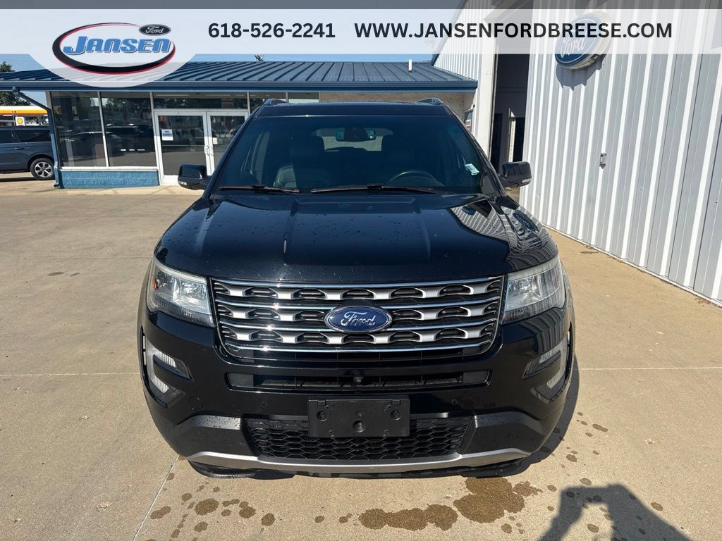 Used 2016 Ford Explorer Limited w/ Equipment Group 301A AWD/4WD image 2