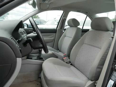 Used 2000 Volkswagen Jetta GL FWD image 15