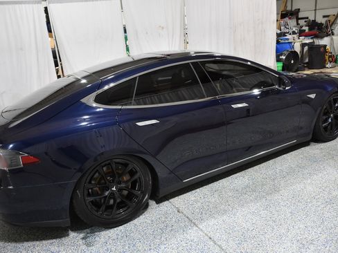 Used 2013 Tesla Model S Performance image 7