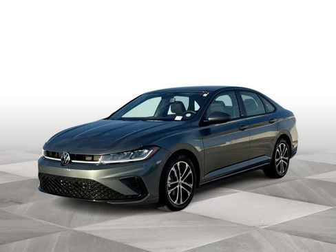 Used 2026 Volkswagen Jetta Sport FWD image 4