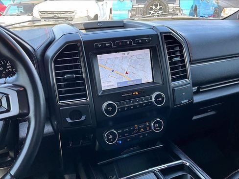 Used 2021 Ford Expedition Limited AWD/4WD image 7