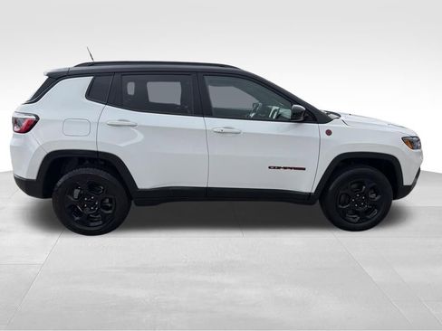 Used 2023 Jeep Compass Trailhawk AWD/4WD image 7