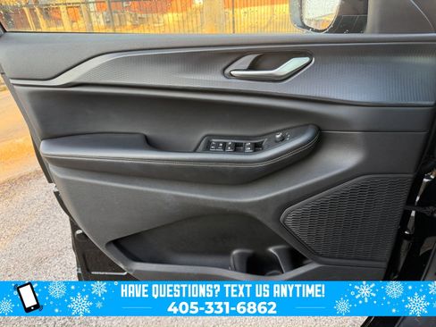 Used 2023 Jeep Grand Cherokee L Laredo image 22