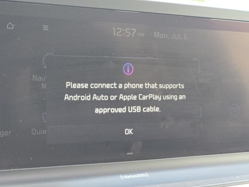 Used 2022 Kia Telluride S FWD image 5