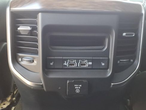 Used 2019 RAM 1500 Laramie image 19