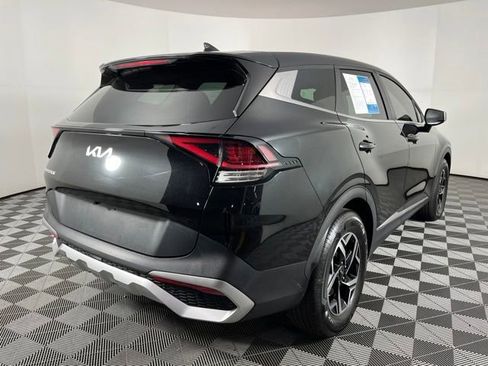 Used 2024 Kia Sportage LX FWD image 12