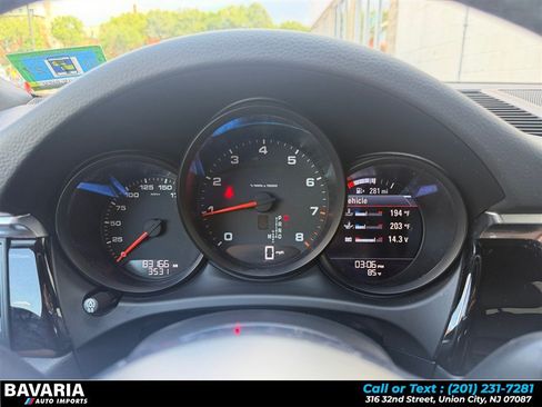 Used 2020 Porsche Macan AWD/4WD image 14