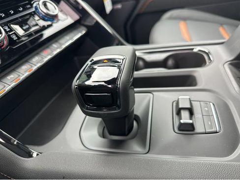 New 2026 GMC Sierra 1500 AT4 w/ AT4 Premium Package AWD/4WD image 22