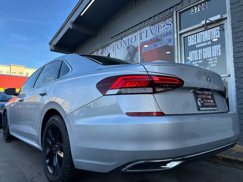 Used 2020 Volkswagen Passat 2.0T SE image 5
