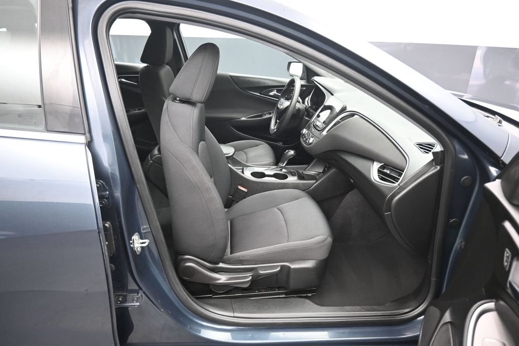 Used 2020 Chevrolet Malibu LS FWD image 37