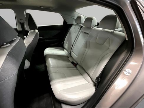 Used 2023 Hyundai Elantra Limited FWD image 21