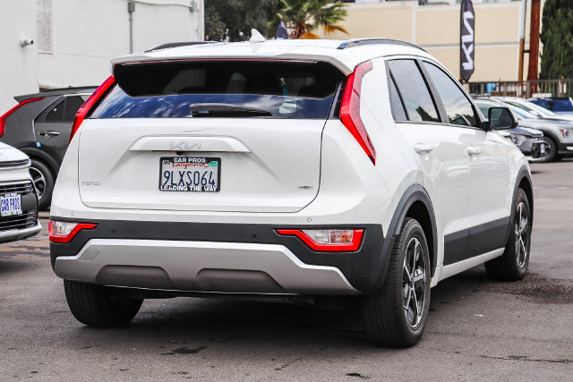 Used 2024 Kia Niro EX FWD image 9
