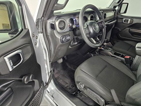 Used 2021 Jeep Wrangler Unlimited Sport image 16