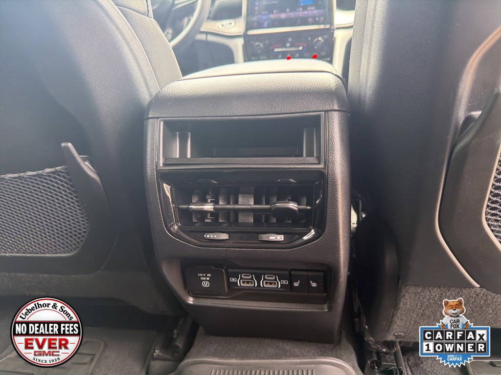 Used 2023 Jeep Grand Cherokee Limited w/ Trailer Tow Prep Group (B) AWD/4WD image 7